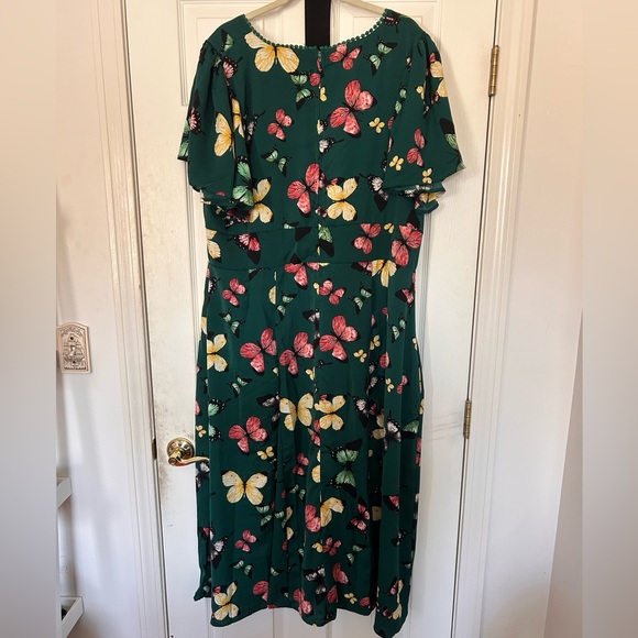 Uniquely vintage butterfly dress - Picture 3 of 9